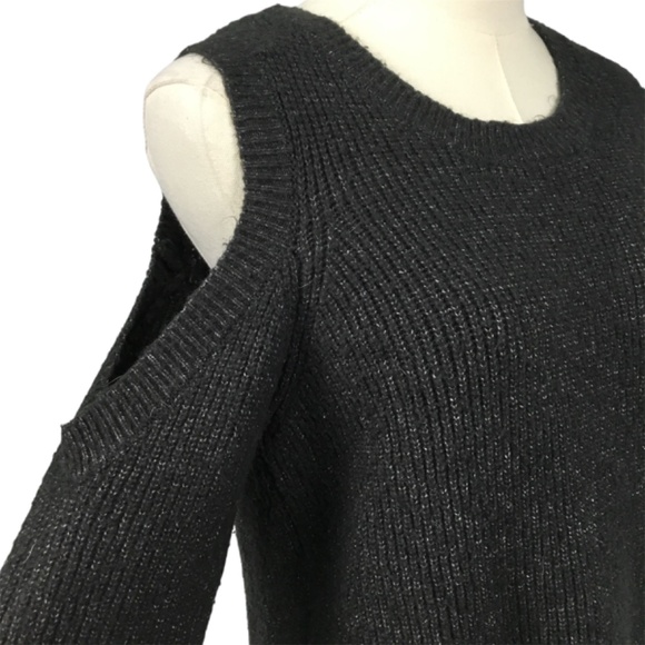 Blue notes Off-Shoulder Sweater - Picture 2 of 4